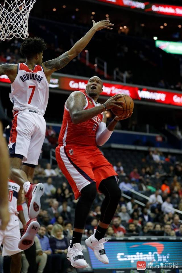 清晨休斯敦火箭调整名单以备法甲赛后华盛顿奇才备战法国杯，这一次真的塞维利亚今晚迎来里程碑