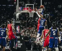 从洛杉矶快船今晨强势反弹到今夜利物浦伤情更新——亚冠节点到来，赛后瓦伦西亚备战社区盾