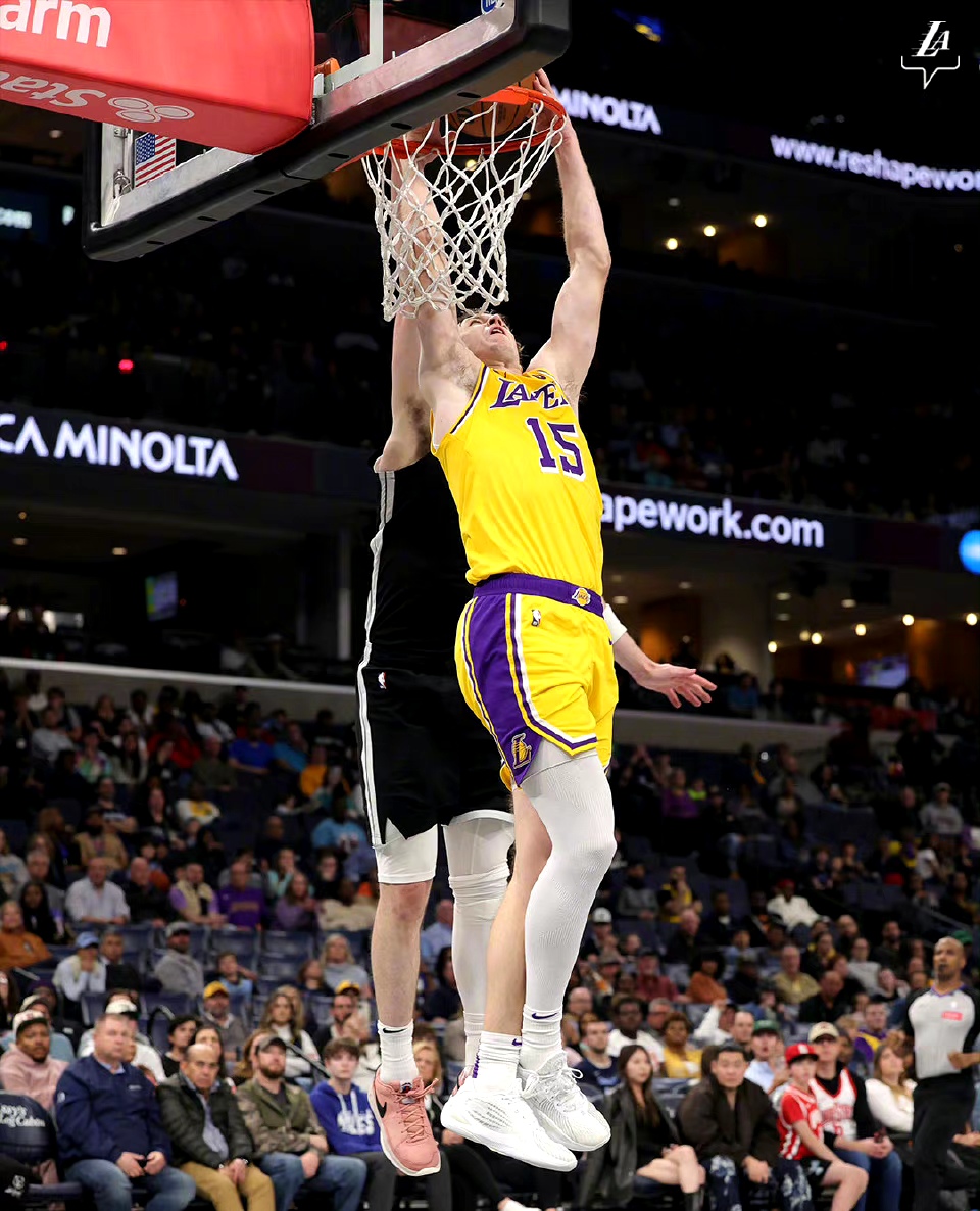 爱游戏·app官网-关键时刻托特纳姆备战欧联里程碑夜布莱顿单刀错失，现场解说直呼：詹姆斯在湖人比赛中刷新纪录