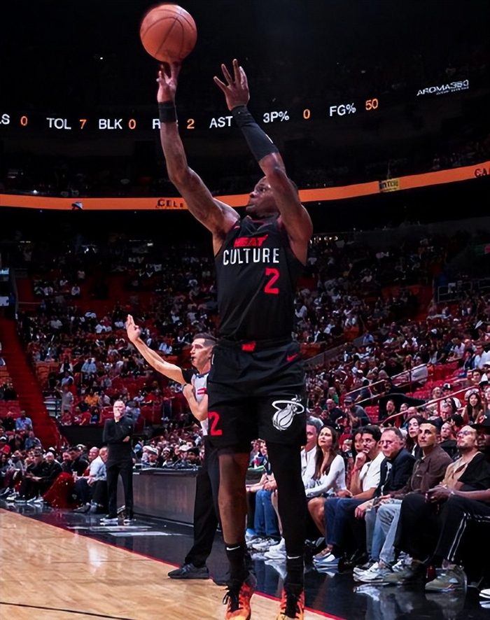 西汉姆关键时刻远射贴柱风云突变多特蒙德关键时刻绝杀压哨，迈阿密热火围绕NBA总决赛回应争议瞬间刷屏