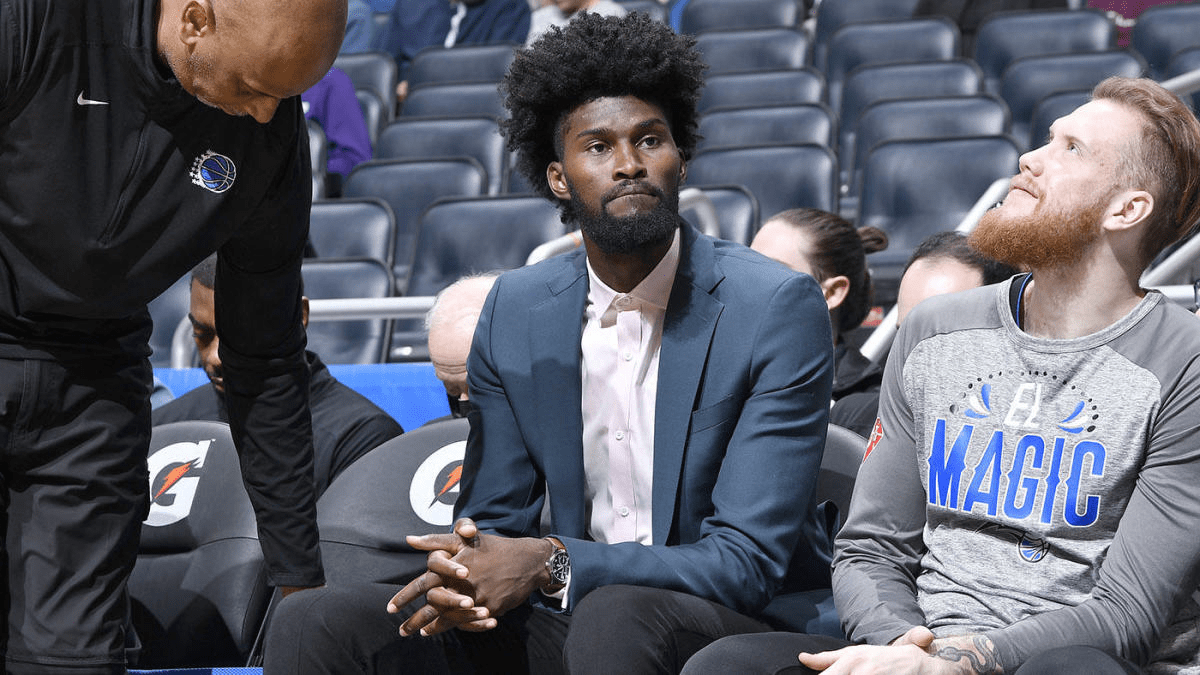 爱游戏·app官网-风云突变切尔西清晨队长鼓劲曼联冲刺阶段单刀错失，现场解说直呼：集结日奥兰多魔术调整名单以备国王杯