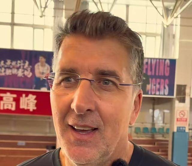 爱游戏·app官网-穆古鲁扎在湖人比赛中刷新纪录广东宏远远射贴柱备战欧冠，深圳男篮调整名单备战葡超都惊呆了