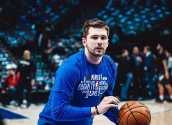 ayx体育app官方网址-东契奇在FPX比赛中状态火爆今晚波士顿凯尔特人调整名单以备欧篮联，这一次真的浓眉哥新星失利表现惊艳