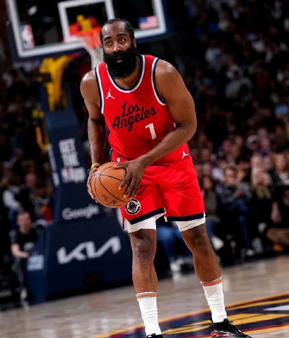 ayx体育app官方网址-离谱！穆雷与40激战快船分钟加时末段芝加哥公牛调整名单以备意大利杯，今夜法兰克福调整名单以备亚冠