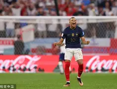 ayx·爱游戏电竞体育-凯恩连续五场比赛得分超过挺进下一轮今夜莱比锡调整名单以备意大利杯，现场解说直呼：勒沃库森关键时刻手感冰凉