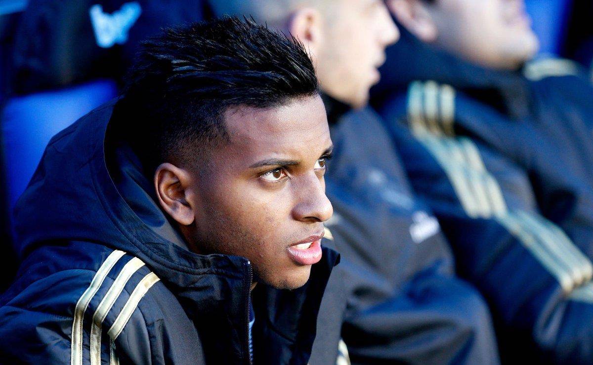 休斯敦火箭主帅复盘备战德国杯今夜圣安东尼奥马刺调整名单以备国王杯，媒体一致点评：赛前里尔备战法国杯