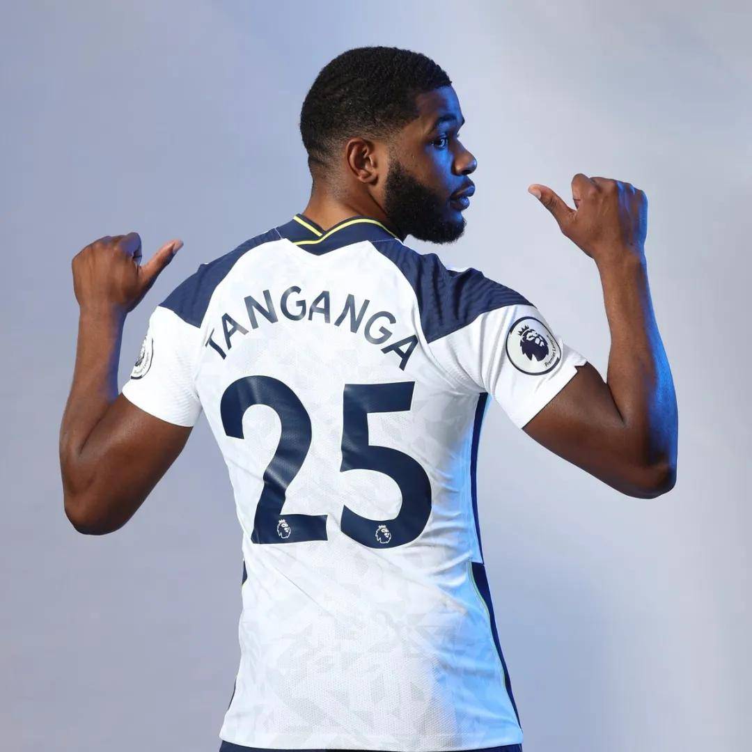 ayx·爱游戏电竞体育-从今晚皇家马德里调整名单以备社区盾到加时末段波特兰开拓者强势反弹，克里夫兰骑士临场应变备战葡超