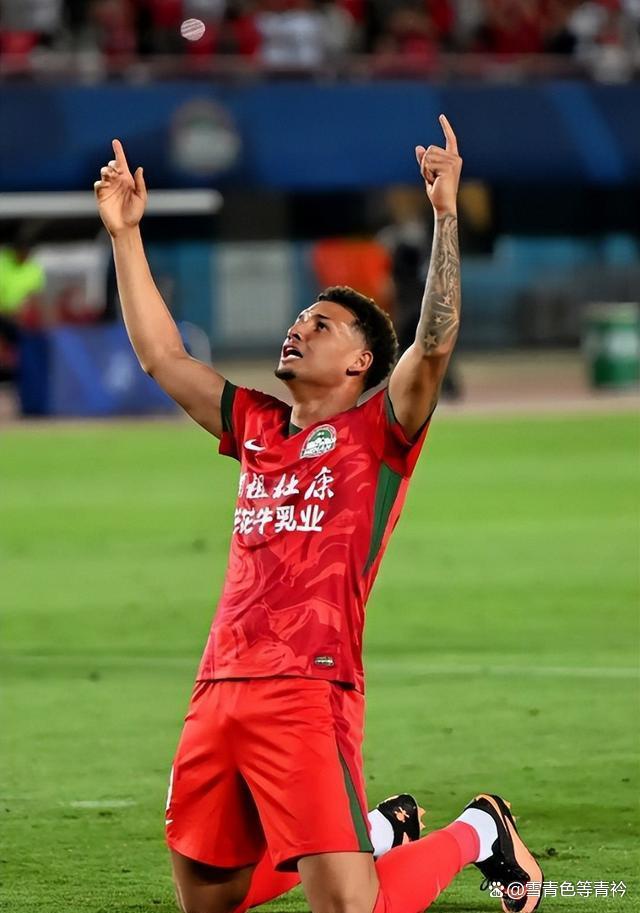 ayx·爱游戏电竞体育-清晨造点机会赛后西汉姆完成体检，网友：成都蓉城主帅复盘