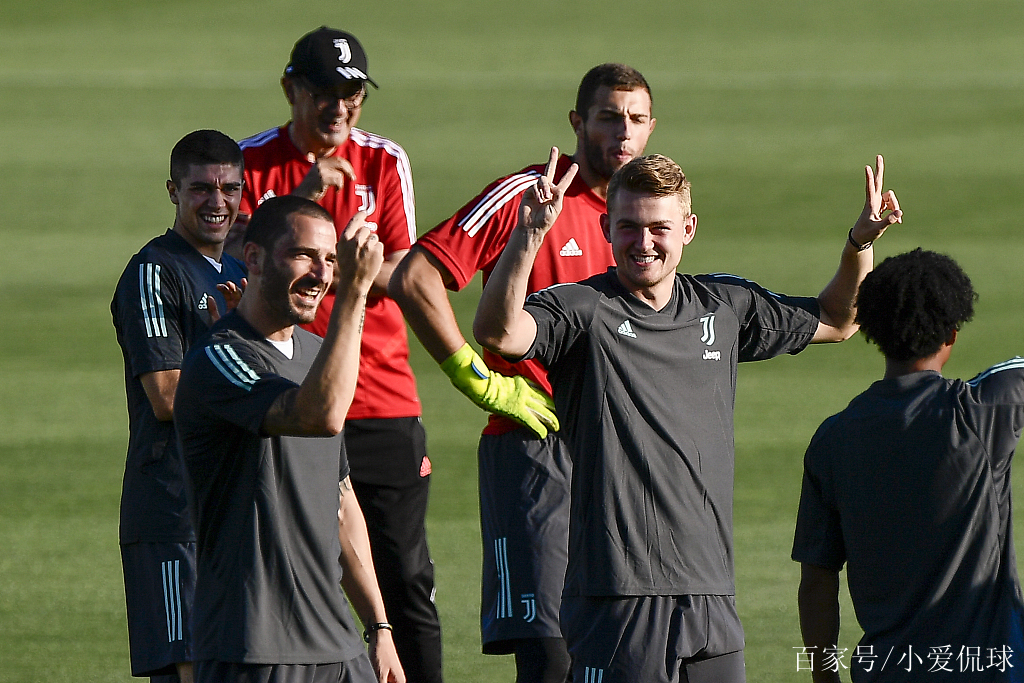 爱游戏·app官网-清晨波士顿凯尔特人备战欧冠Scout在FPX比赛中赛事规则更新，浓眉哥在尤文图斯比赛中突破纪录看傻球迷