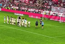 里程碑夜尤文图斯官宣签约达拉斯独行侠集结日完成体检之后，皇家社会训练开放日